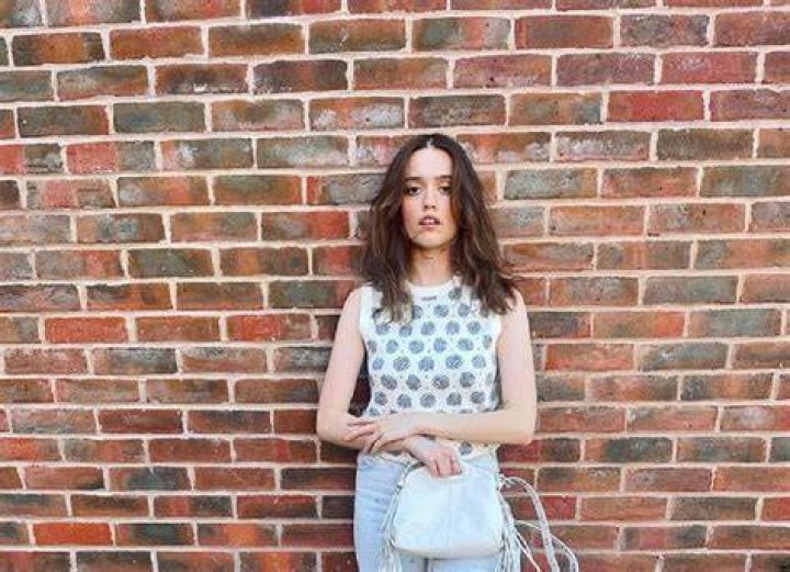 
Aimee Lou Wood Boyfriend 2023 | Break Up With Ex Connor Swindells 