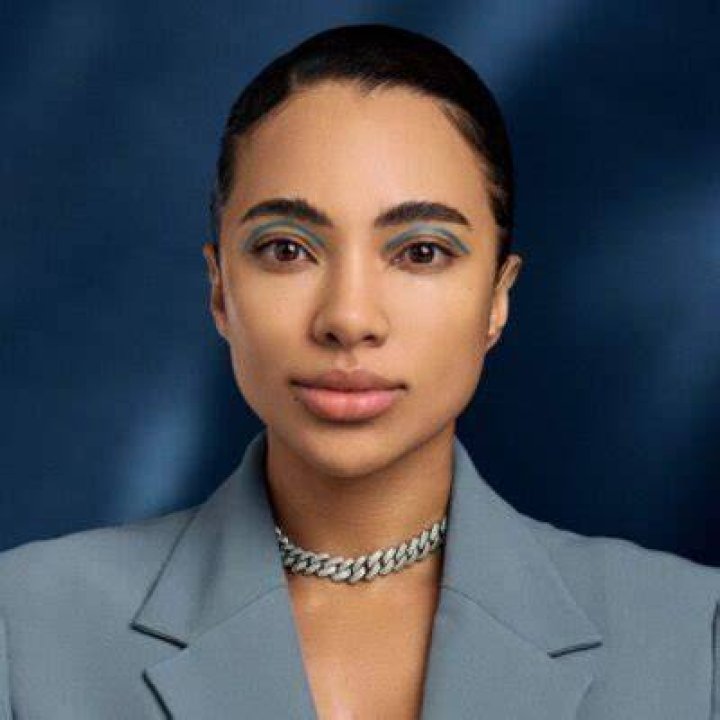 
Amanda du-Pont Height, Weight, Net Worth, Age, Birthday, Wikipedia, Who, Nationality, Biography 