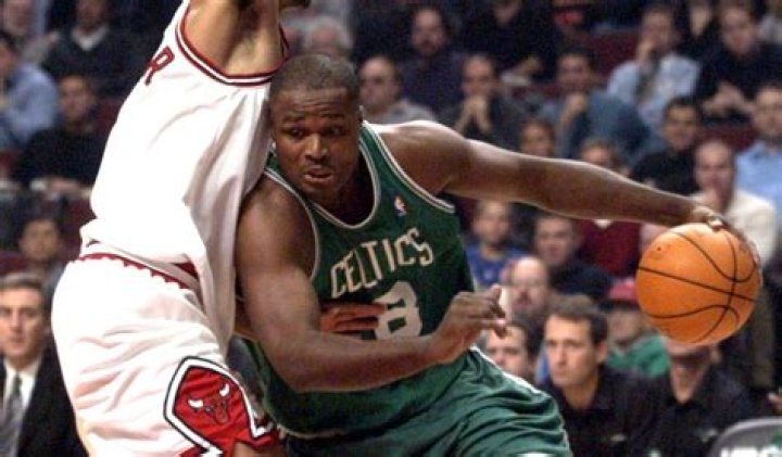Antoine Walker Height, Weight, Net Worth, Age, Birthday, Wikipedia, Who, Nationality, Biography