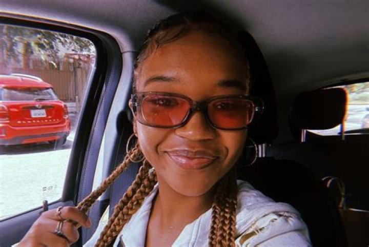 
Bobbi Lanea Height, Weight, Net Worth, Age, Birthday, Wikipedia, Who, Instagram, Biography 