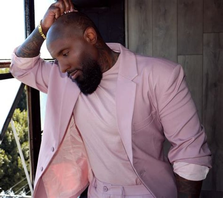 De Juan Valentine Height, Weight, Net Worth, Age, Birthday, Wikipedia, Who, Nationality, Biography