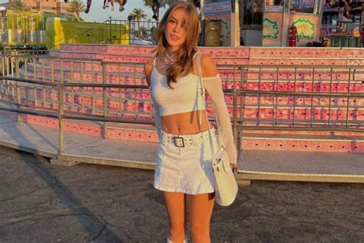 Eva Cudmore Heeight, Weight, Net Worth, Age, Birthday, Wikipedia, Who, Nationality, Biography