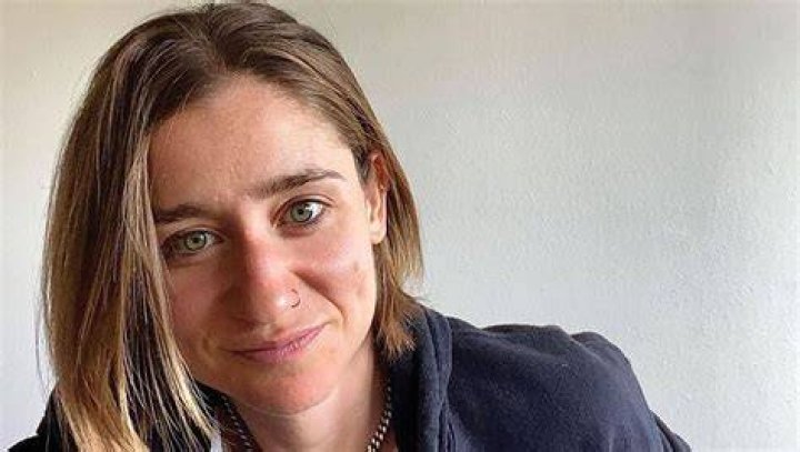 
Eve Barlow Height, Weight, Net Worth, Age, Birthday, Wikipedia, Who, Nationality, Biography 