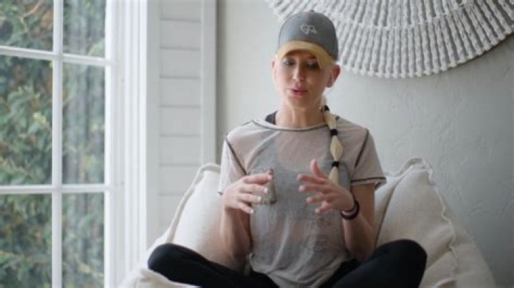 Galey Alix Illness And Mental Health: Why Does She Always Wear Hat?