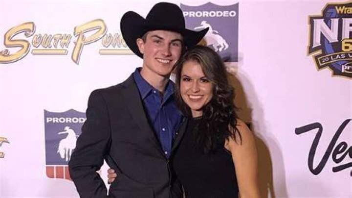 Is Hailey Kinsel Married? Check Hailey Kinsel Husband, Net Worth, Bio, Instagram, Age, And More