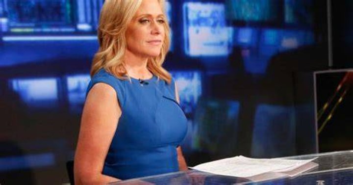 
Is Melissa Francis Married? Her Bio, Age, Husband, Parents and Net worth 