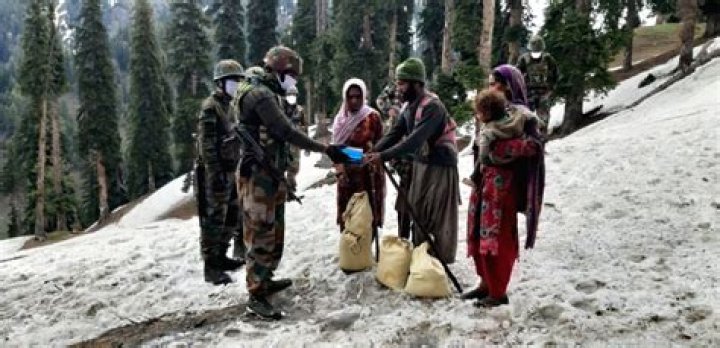 
J&K nomads begin moving towards plains ahead of winter 