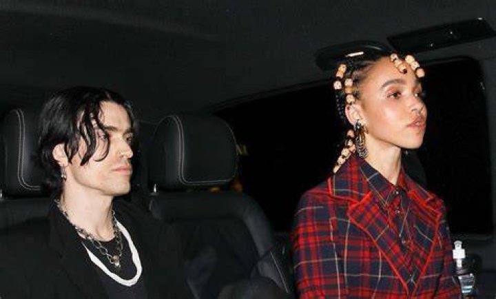 
Jordan Hemingway, FKA Twigs Boyfriend: Reveals on Instagram 