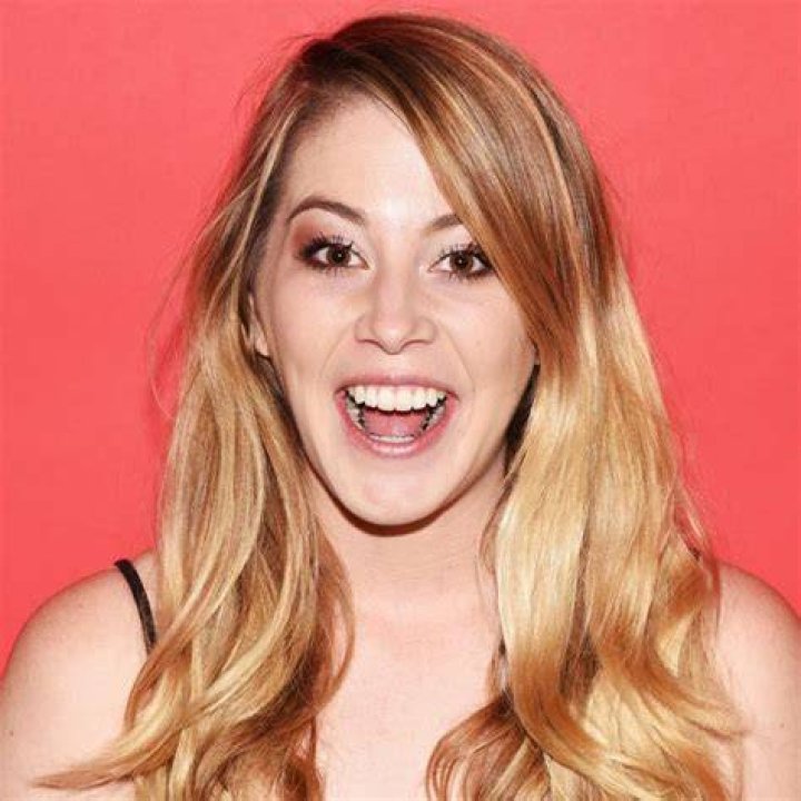 Kelsey Darragh Biography: 5 Fast Facts You Need to Know