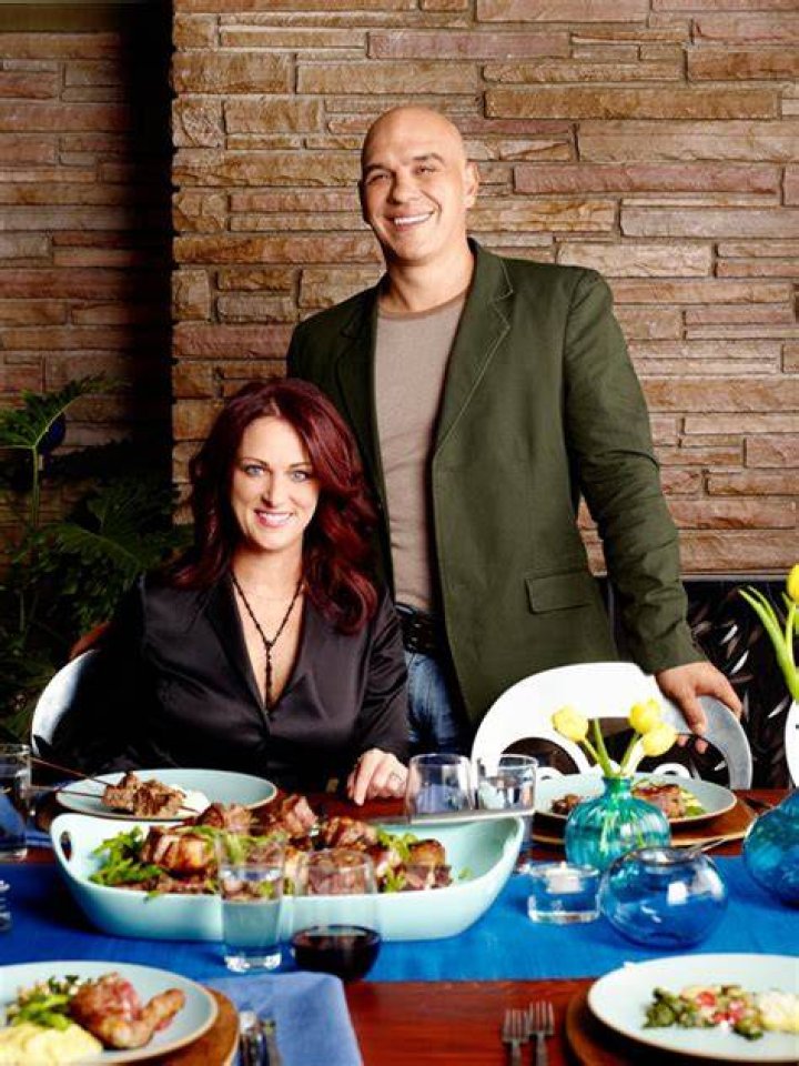 
Michael Symon’s wife Liz Shanahan Net Worth, Age, Family, Wiki Bio 