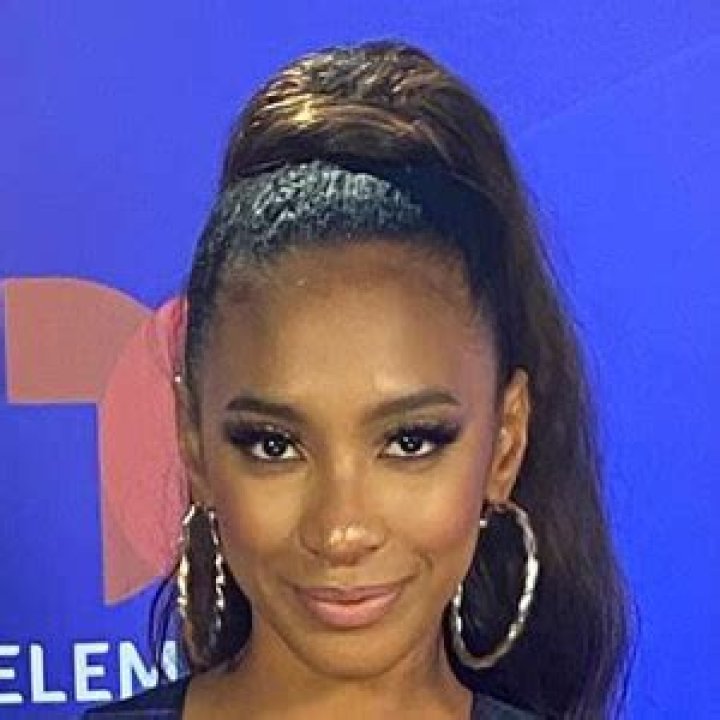 
Nadia Thiele Height, Weight, Net Worth, Age, Birthday, Wikipedia, Who, Instagram, Biography 