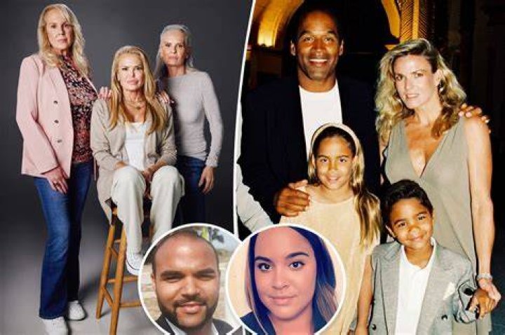 
Nicole Brown Simpson’s Sister Slams Chris Rock For ‘Beyond Distasteful’ Joke About Her Murder 
