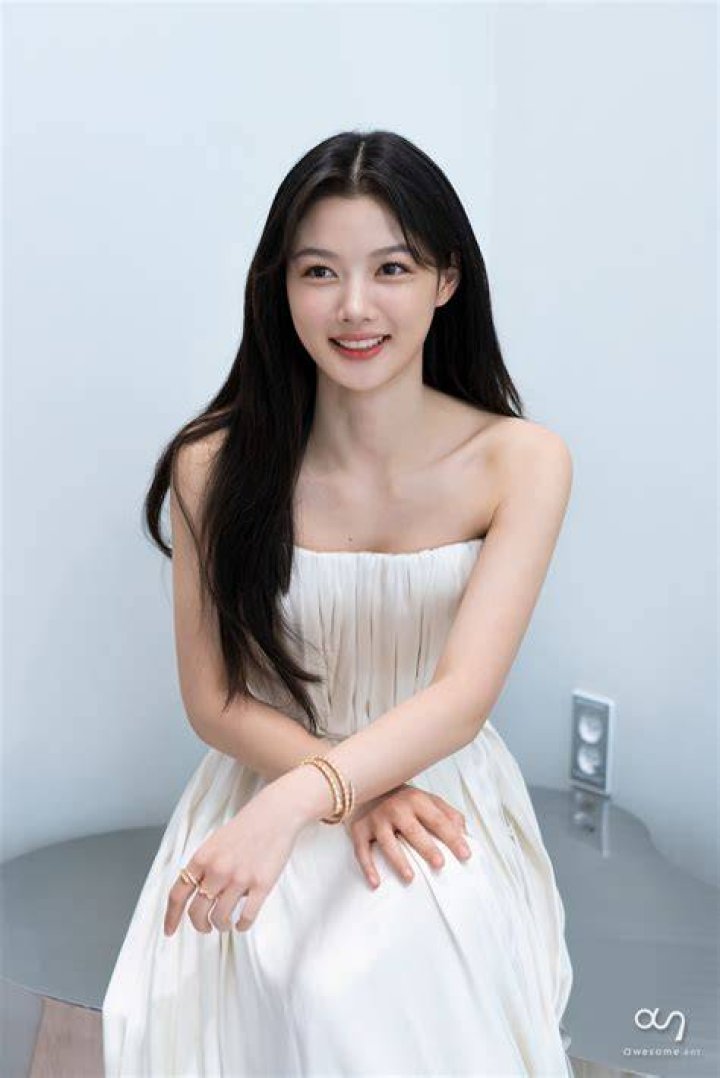 Park Hee-Jung Height, Weight, Net Worth, Age, Birthday, Wikipedia, Who, Instagram, Biography