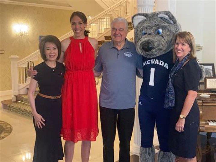 Rebecca Lobo Husband Steve Rushin Height Difference, Meet The Family