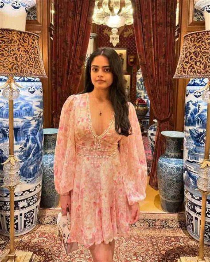 
Riddhi Kumar Height, Weight, Net Worth, Age, Birthday, Wikipedia, Who, Nationality, Biography 