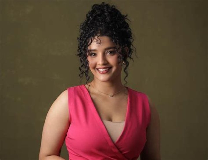 Ritika Singh Height, Weight, Net Worth, Age, Birthday, Wikipedia, Who, Instagram, Biography