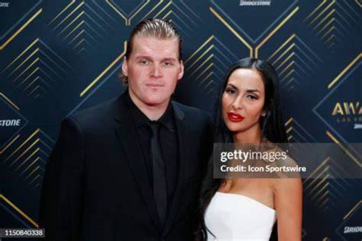  Robin Lehner Wife Donya Lehner