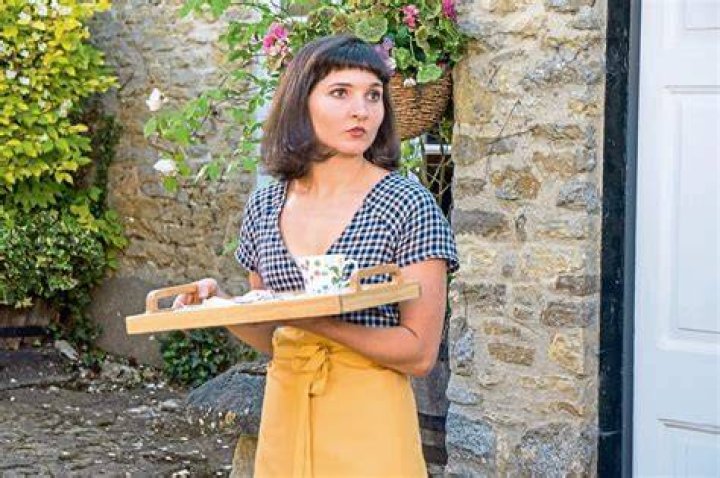 Ruby Bentall Height, Weight, Net Worth, Age, Birthday, Wikipedia, Who, Nationality, Biography