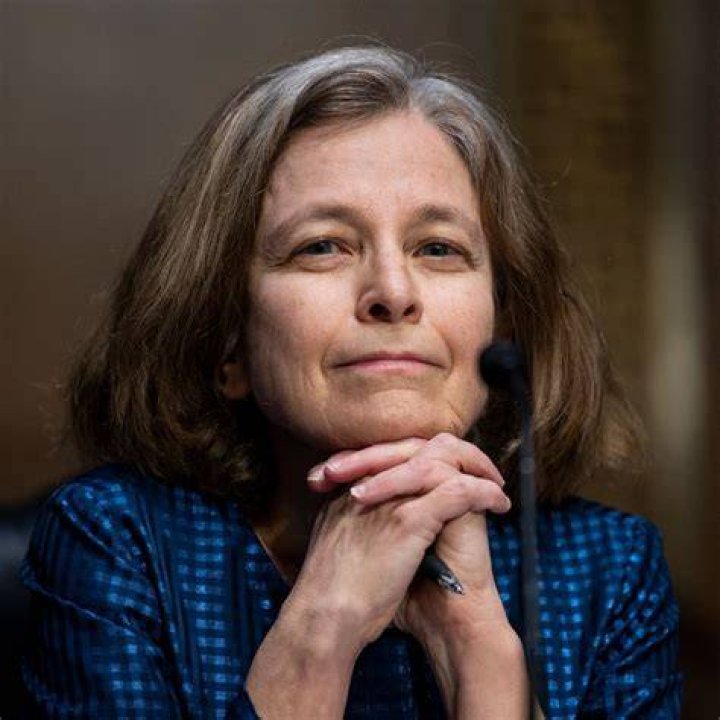 Sarah Bloom Raskin Height, Weight, Net Worth, Age, Birthday, Wikipedia, Who, Instagram, Biography