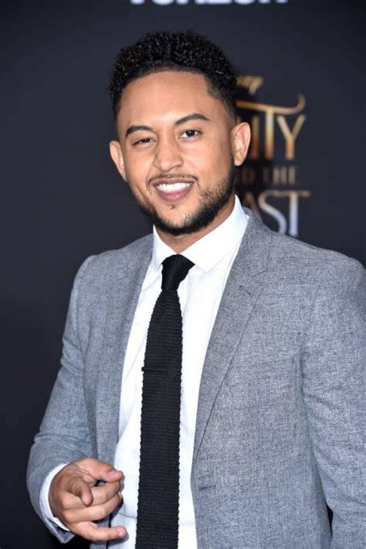 
Tahj Washington Height, Weight, Net Worth, Age, Birthday, Wikipedia, Who, Nationality, Biography 