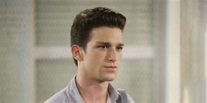 
Where is Daren Kagasoff today? Net worth, girlfriend, family 