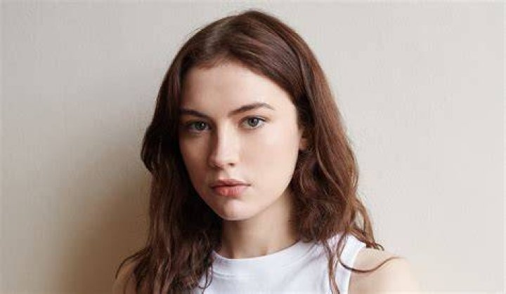 
Who Are Isabelle Connolly Parents? Husband Or Boyfriend 2022 On Instagram 