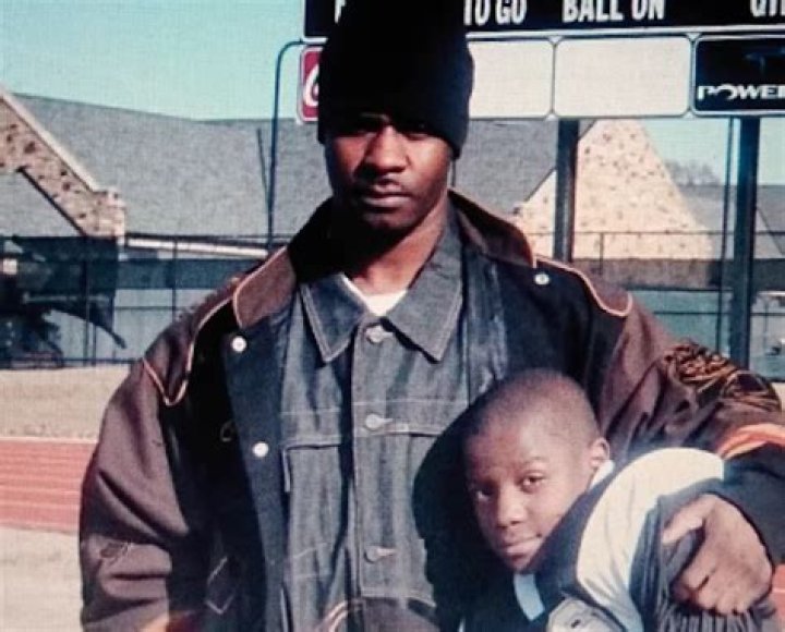 
Who Are Kenneth Walker III Parents? Meet His Father, Mother And Siblings On His Instagram 