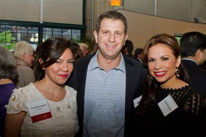 Who Is Carolina Bermudez Husband Mark Grossman? Know His Wikipedia & Net Worth
