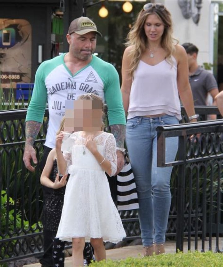 
Who is Joe Rogan’s wife, Jessica Rogan? Her Wiki: Age, Net Worth, Daughter, Family 