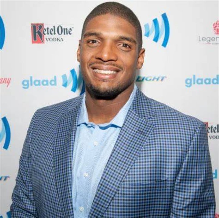
Who Is Michael Sam Husband? What Is He Doing Now? 