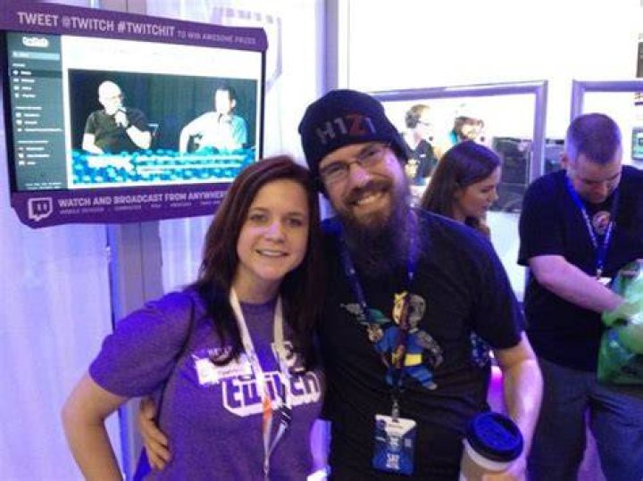 
Who Is Twitch Streamer Cohhcarnage Wife Laina? Everything About His Family And Net Worth Details 