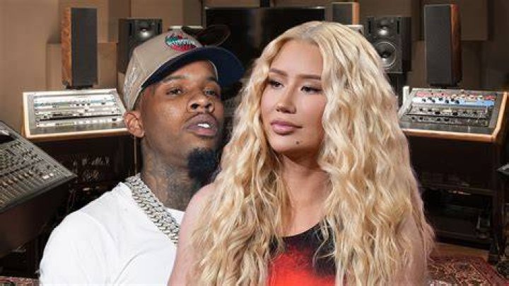 
Why Iggy Azalea Quits Music? Is Iggy Azalea Albino? 